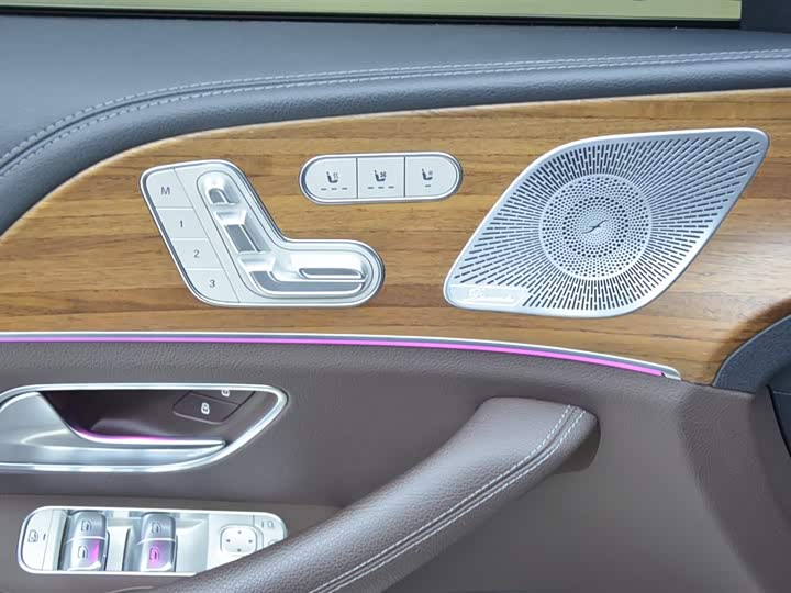 Фото 15 - Mercedes-Benz GLS-Class