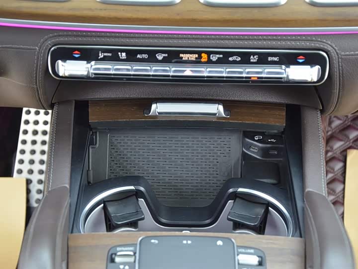 Фото 8 - Mercedes-Benz GLS-Class