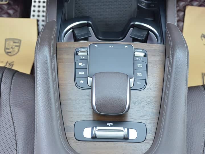 Фото 9 - Mercedes-Benz GLS-Class