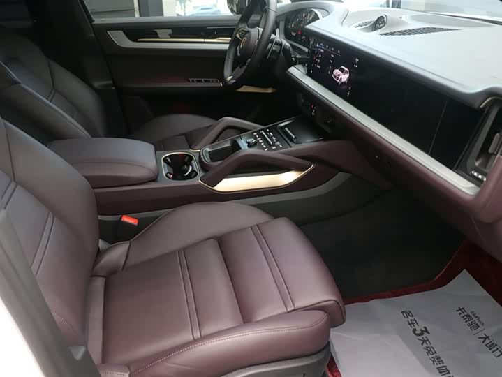 Фото 16 - Porsche Cayenne