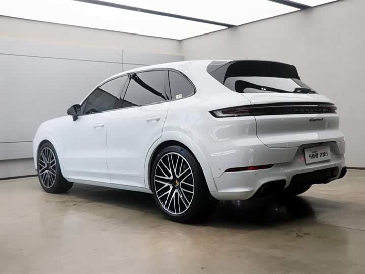 Фото 26 - Porsche Cayenne