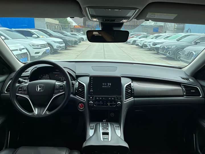 Фото 3 - Honda Avancier