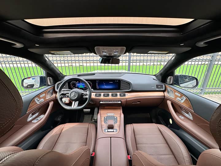 Фото 21 - Mercedes-Benz GLS-Class