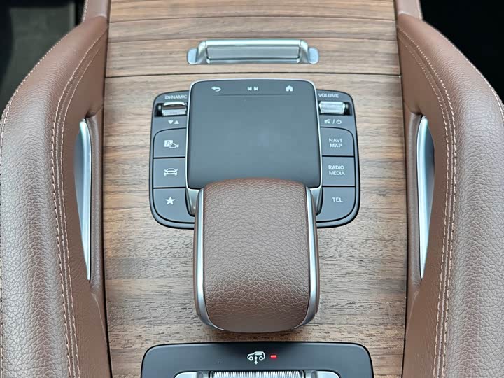 Фото 22 - Mercedes-Benz GLS-Class