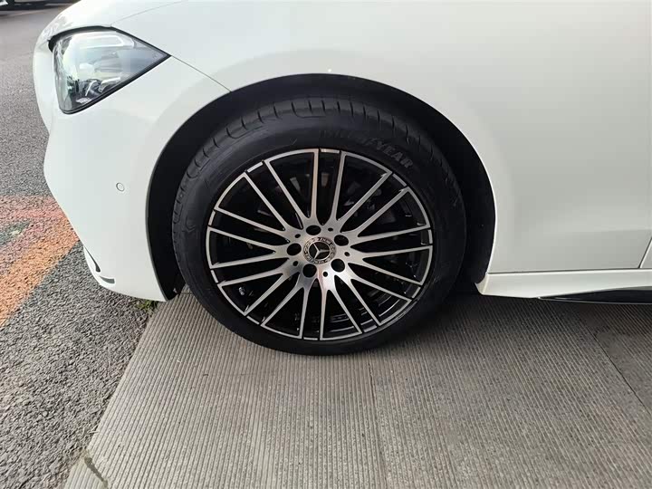 Фото 23 - Mercedes-Benz C-Class