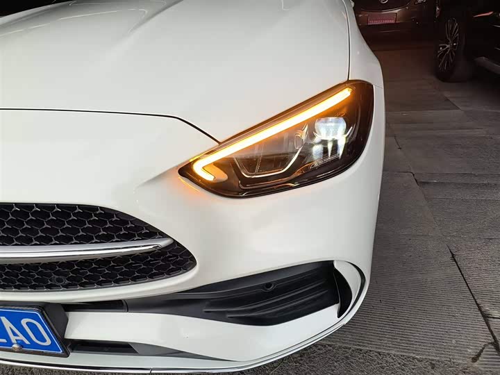 Фото 24 - Mercedes-Benz C-Class