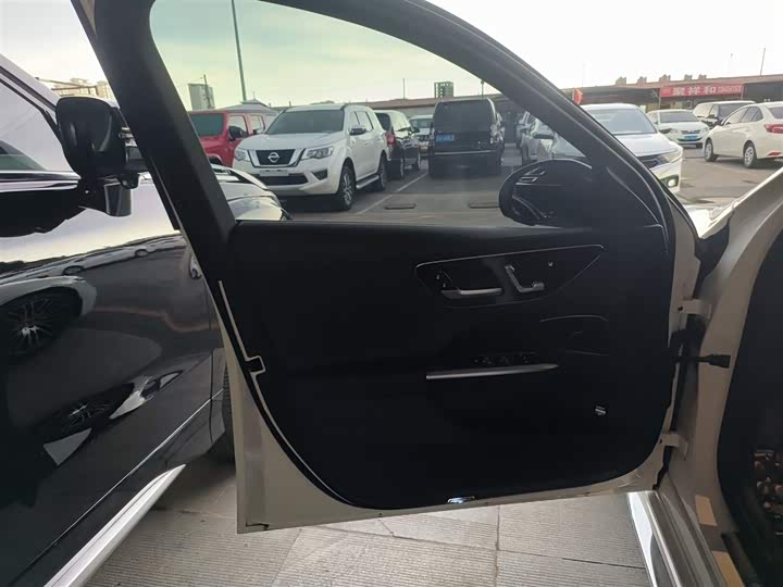 Фото 28 - Mercedes-Benz C-Class