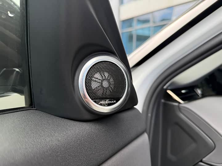 Фото 6 - Land Rover Range Rover Evoque L