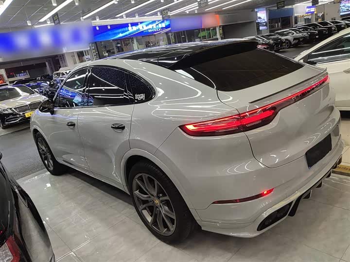 Фото 5 - Porsche Cayenne