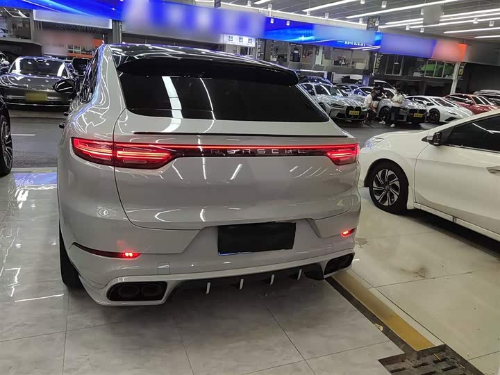 Фото 6 - Porsche Cayenne