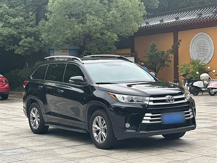 Фото 4 - Toyota Highlander