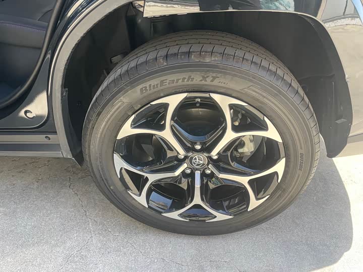 Фото 24 - Toyota Wildlander Hybrid