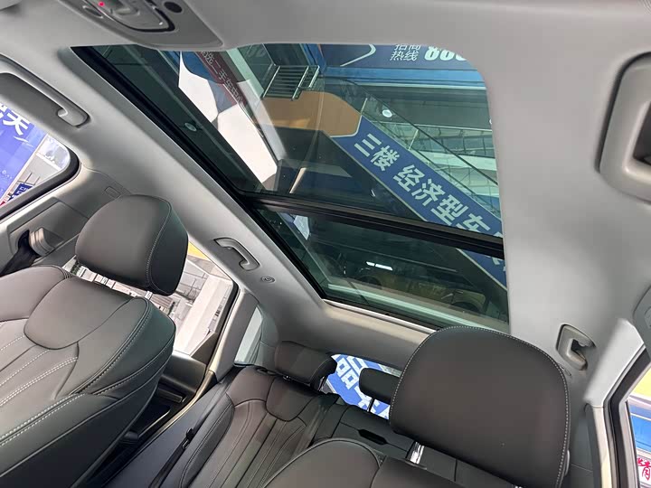 Фото 7 - Audi Q5L