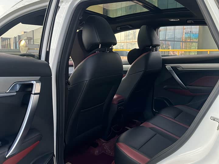 Фото 6 - Geely Coolray