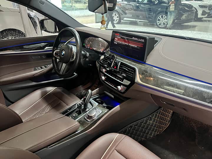 Фото 11 - BMW 5 Series