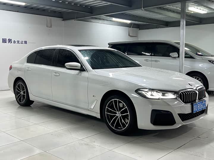 Фото 3 - BMW 5 Series