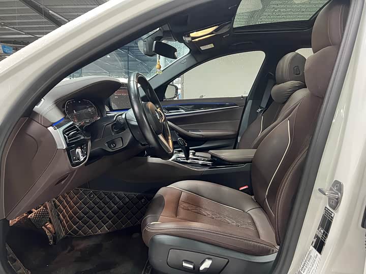 Фото 5 - BMW 5 Series