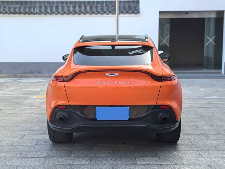 Фото 45 - Aston Martin DBX