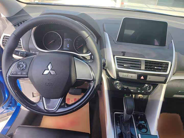 Фото 3 - Mitsubishi Eclipse Cross