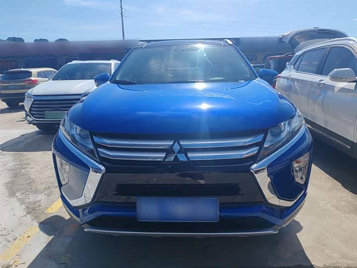 Фото 5 - Mitsubishi Eclipse Cross