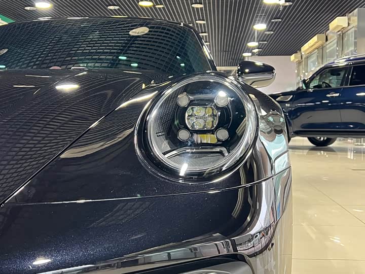 Фото 8 - Porsche 911