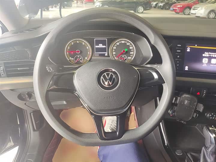 Фото 11 - Volkswagen Passat