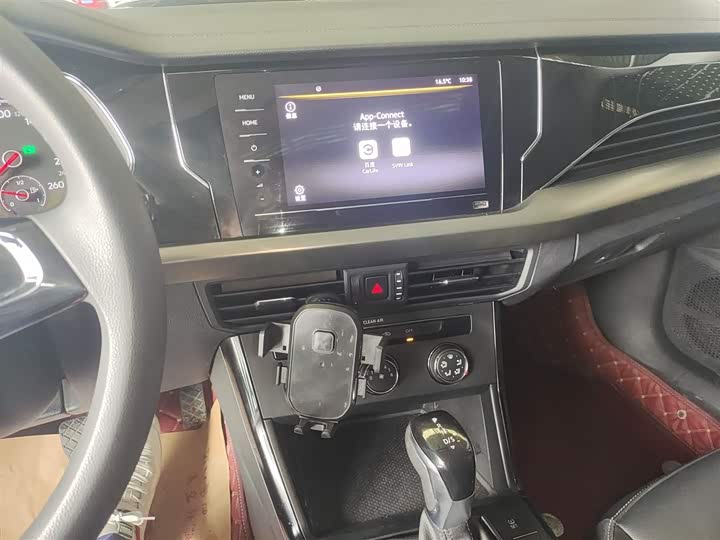 Фото 13 - Volkswagen Passat