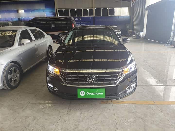 Фото 3 - Volkswagen Passat