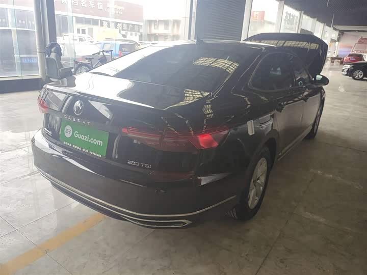 Фото 7 - Volkswagen Passat