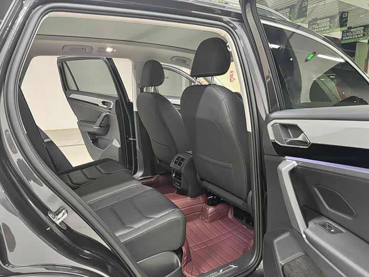 Фото 14 - Volkswagen Tayron