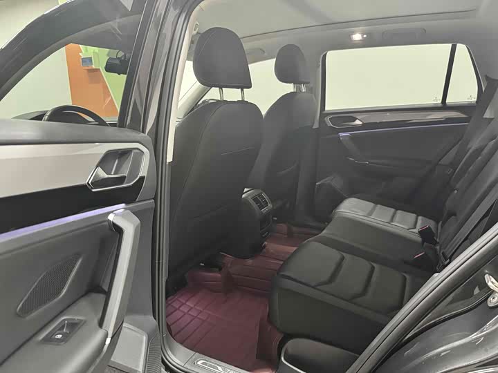 Фото 15 - Volkswagen Tayron