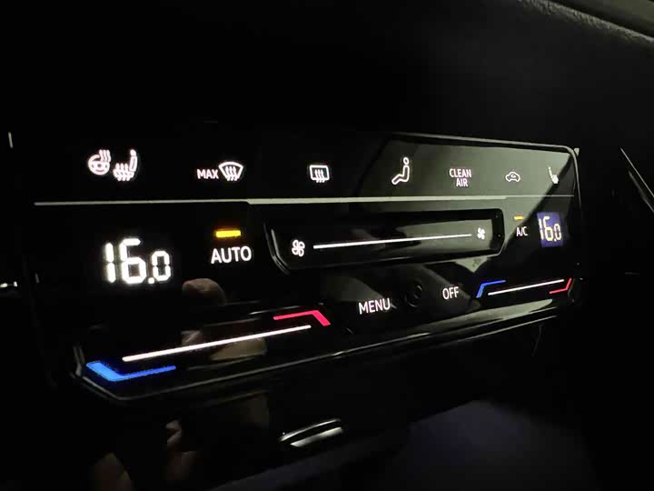 Фото 8 - Volkswagen Tayron