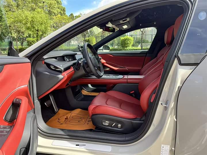 Фото 4 - Xiaomi SU7