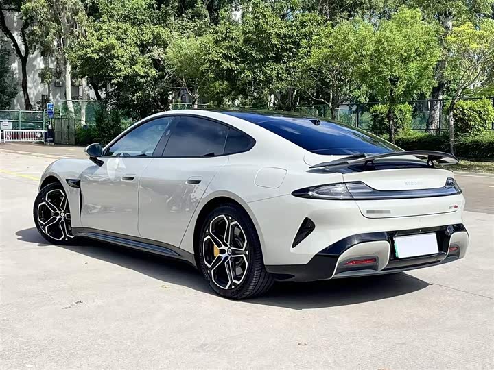 Фото 9 - Xiaomi SU7