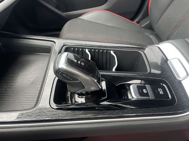 Фото 13 - Dongfeng Aeolus Yixuan Max