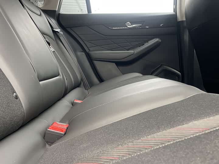 Фото 9 - Dongfeng Aeolus Yixuan Max