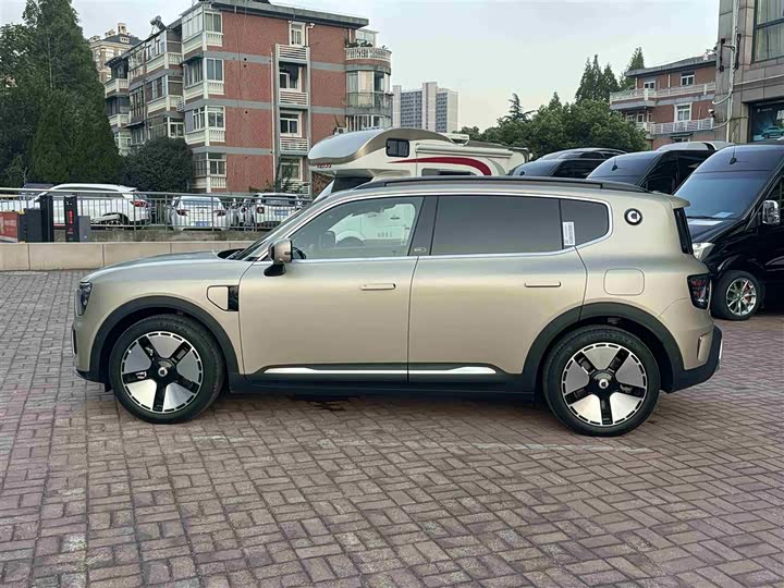 Фото 8 - Smart #5