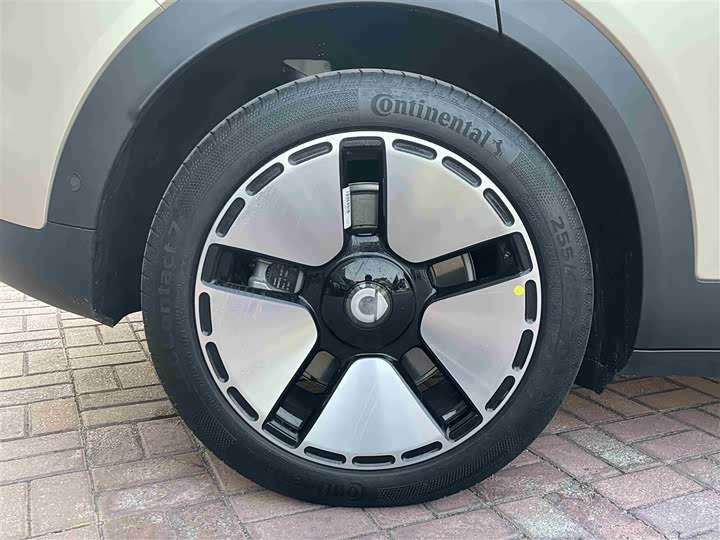 Фото 9 - Smart #5