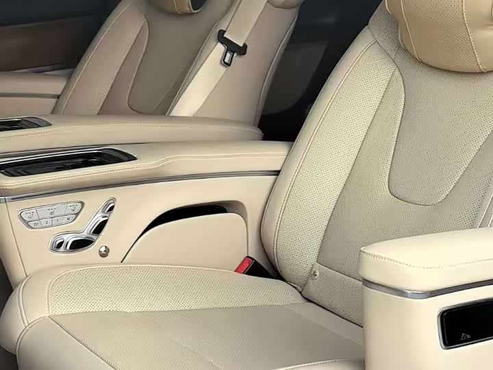 Фото 3 - Mercedes-Benz V-Class