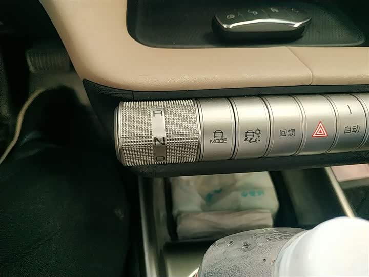 Фото 14 - BYD Dolphin