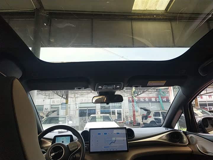 Фото 18 - BYD Dolphin