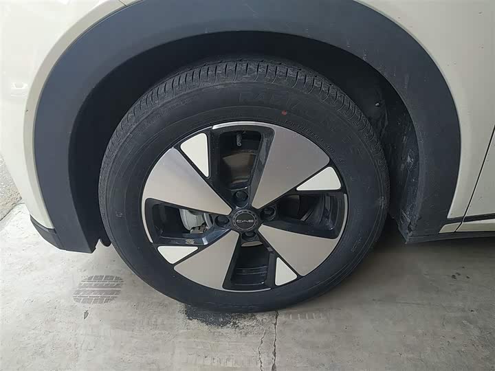 Фото 23 - BYD Dolphin