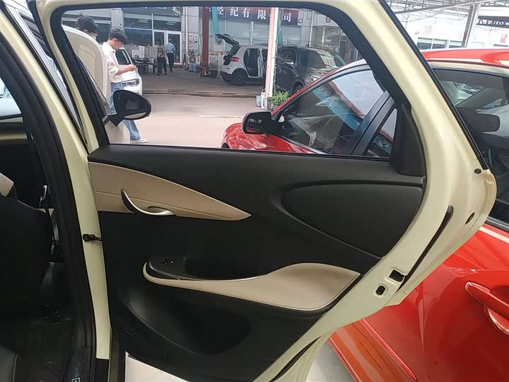 Фото 27 - BYD Dolphin