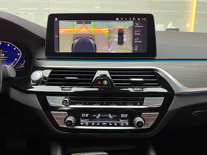 Фото 13 - BMW 5 Series