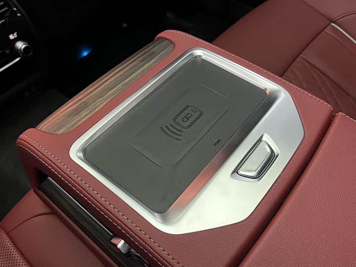 Фото 26 - BMW 5 Series