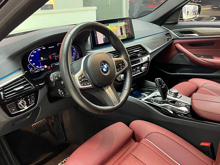 Фото 8 - BMW 5 Series