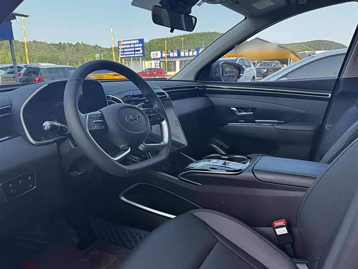 Фото 10 - Hyundai Tucson L