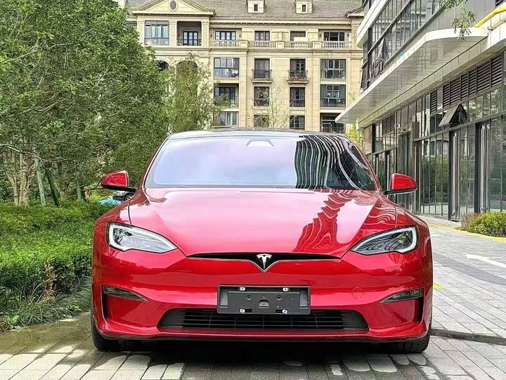 Фото 2 - Tesla Model S
