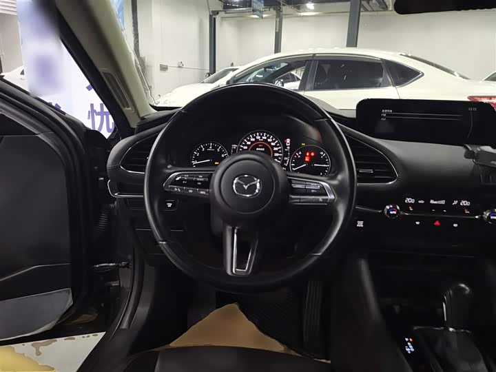 Фото 11 - Mazda 3 (Axela)