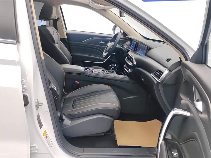 Фото 7 - Bestune T77